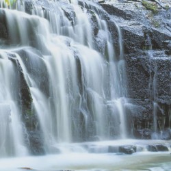 Komar Fotomurale Pura Kaunui Falls 368x254 cm 8-256